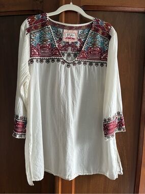Johnny Was Cream Tunic with Red, Blue & Brown Embroidery